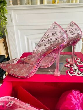 🛍️ALDO Barbie Pink Clear Pointed-Toe  Heels with Rhinestones NWT